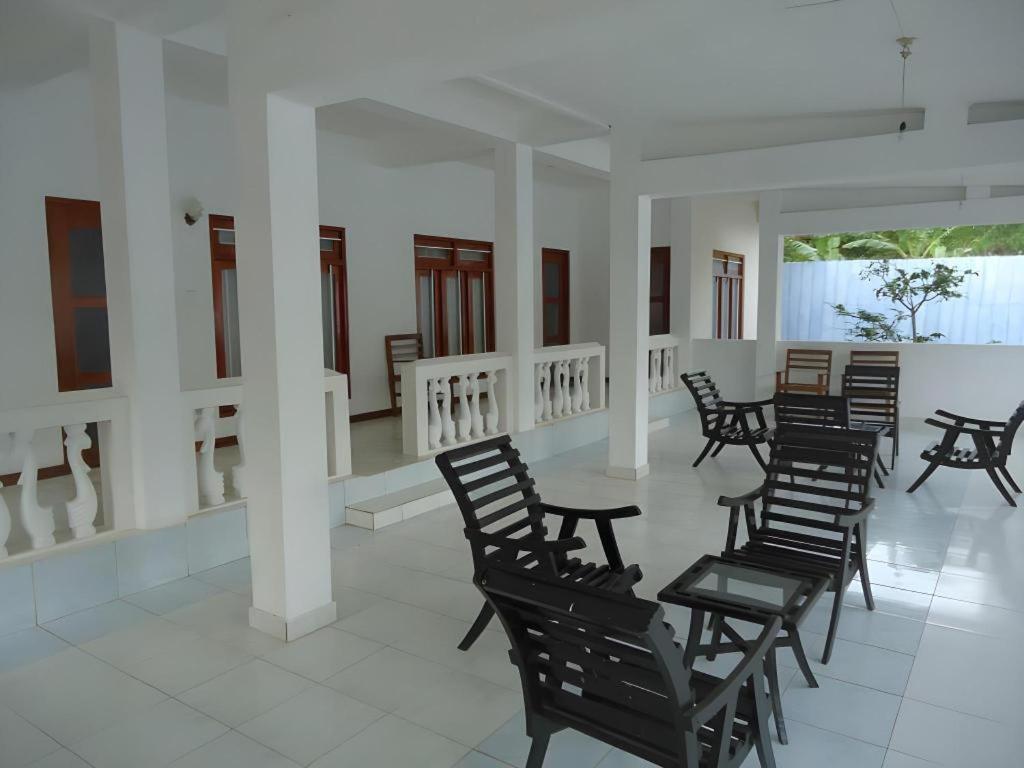 Kent Hotel Tissamaharama Exterior photo