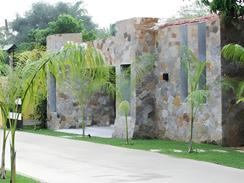 Kent Hotel Tissamaharama Exterior photo